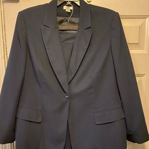 Navy 2 piece Pants Suit